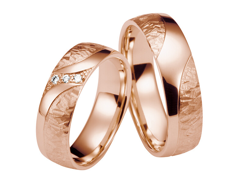 Gehämmerte  Eheringe Rotgold gehämmert Trauringe Modern GOLDSCHMIED JUWELIER EDER FELDBACH
