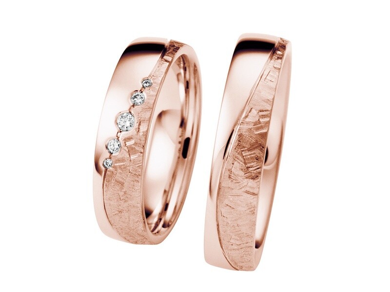 Gehämmerte  Eheringe Rotgold gehämmert Trauringe Modern GOLDSCHMIED JUWELIER EDER FELDBACH