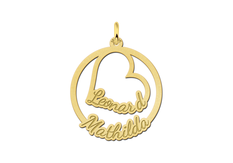 Goldener Anhänger mit Herz und zwei Namen
