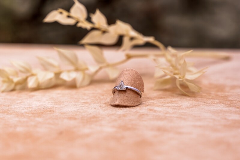 Eigenanfertigung Weißgold Ring mit GIA Diamant