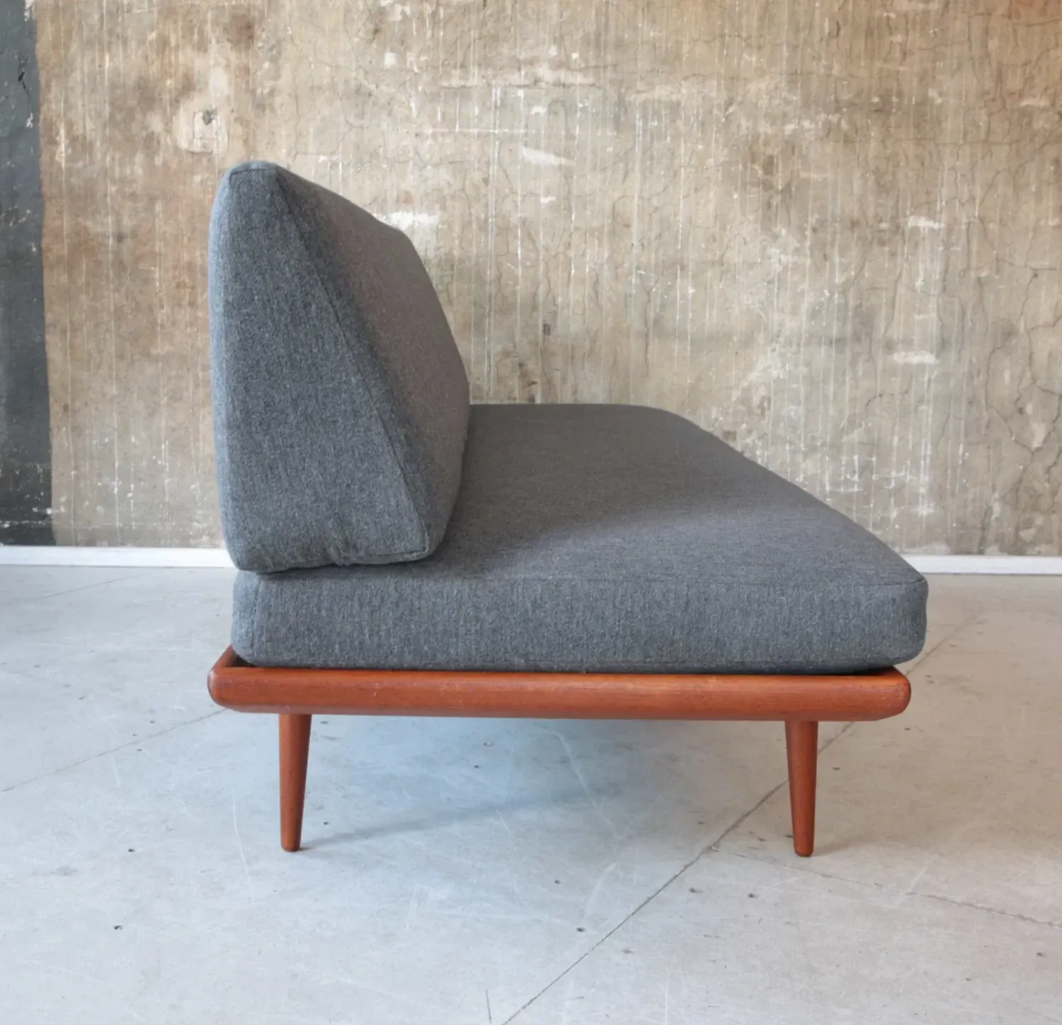 Vintage Daybed / Peter Hvidt