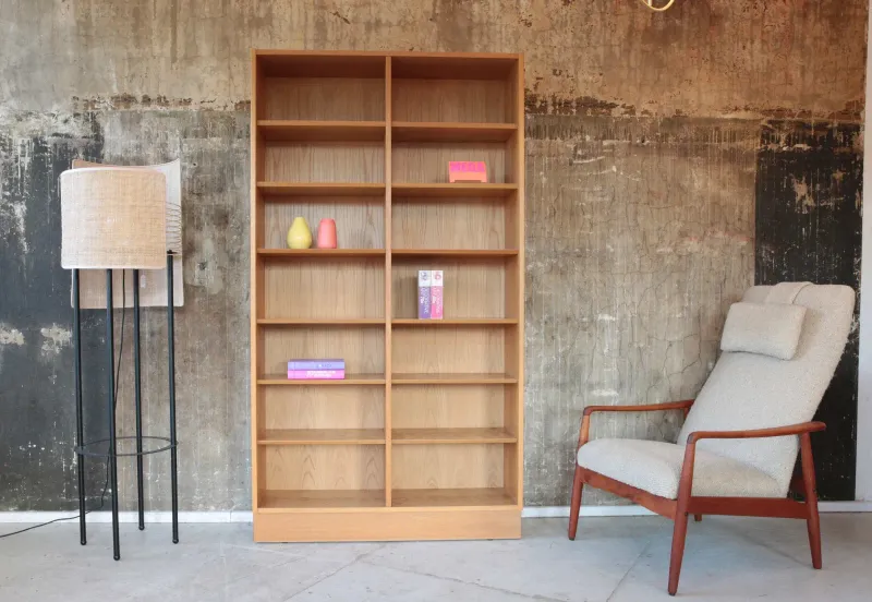Vintage Bücherregal