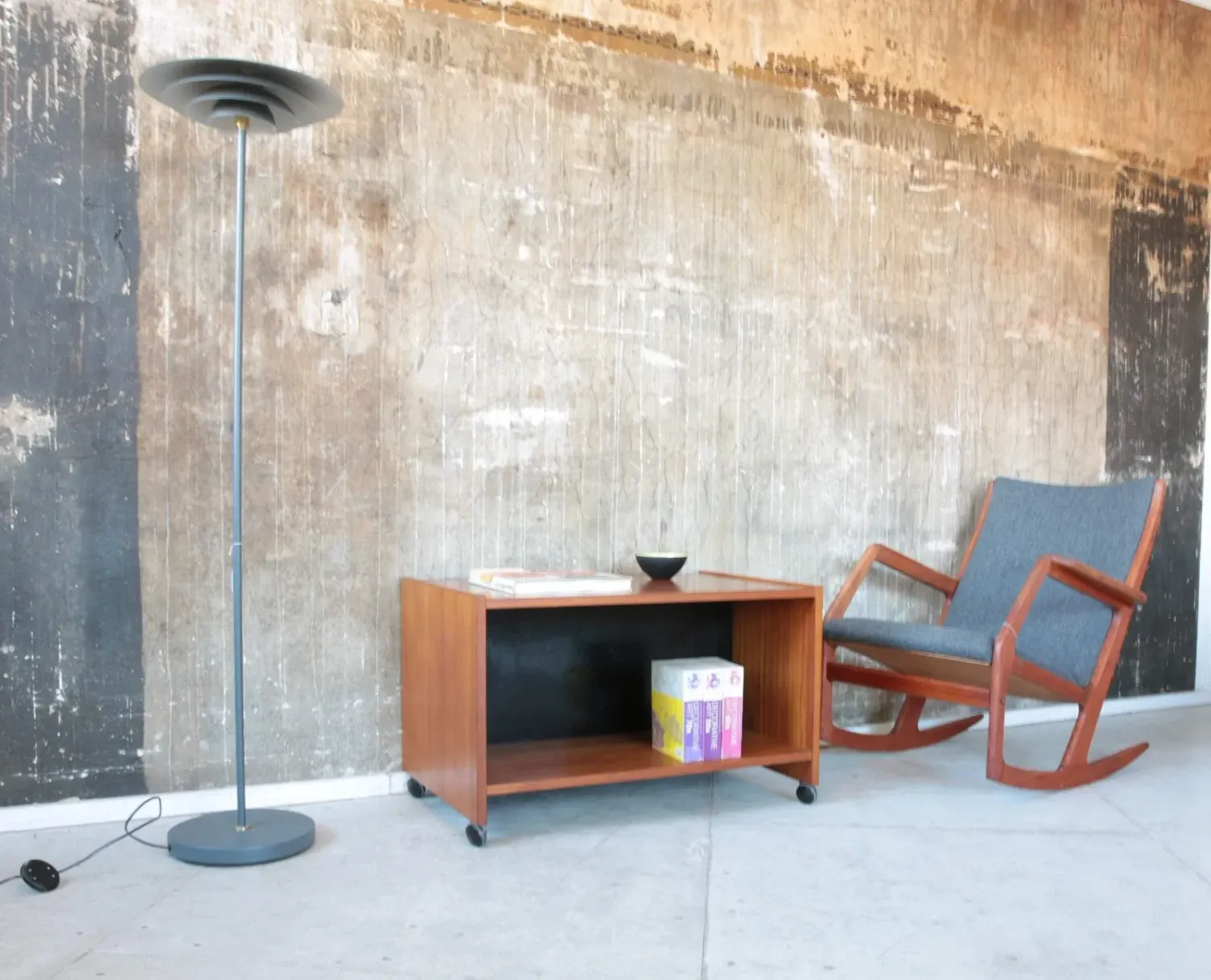 Vintage Plattenregal / Rollkommode / Beistelltisch Vintage Plattenregal / Rollkommode / Beistelltisch