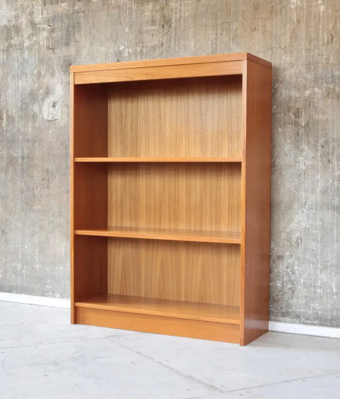 Vintage Bücherregal