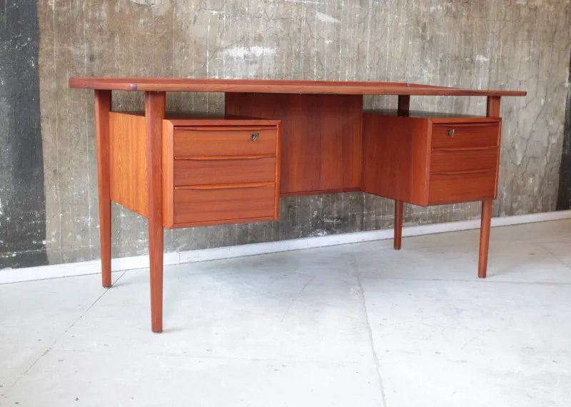Vintage Schreibtisch