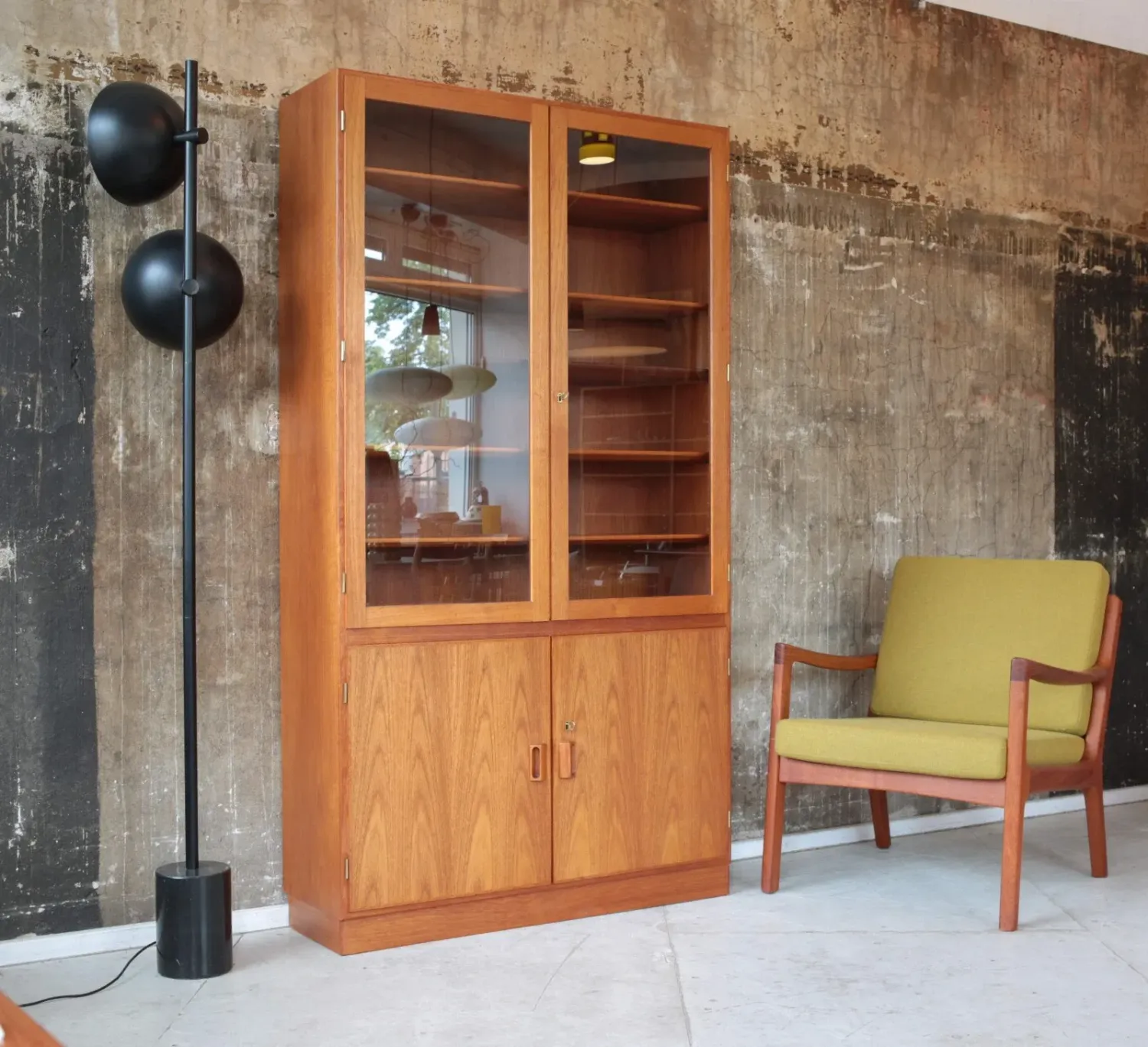Vintage Highboard/Vitrine