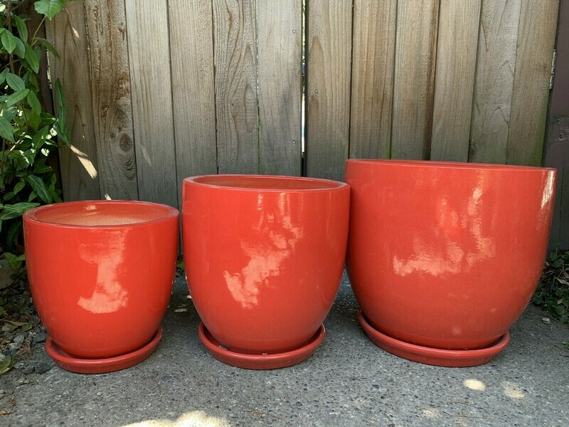 Egg Pot w/ Saucer Red
