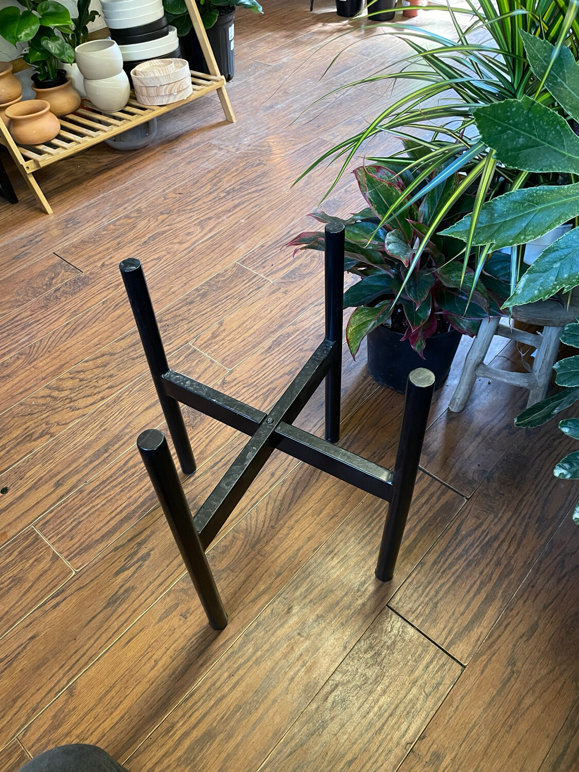 Black Metal Plant Stand 13&quot;