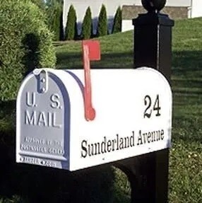 Mr. Mailbox Combo 4 - Mailbox w/ White, Black or Bronze Aluminum Post & Installation