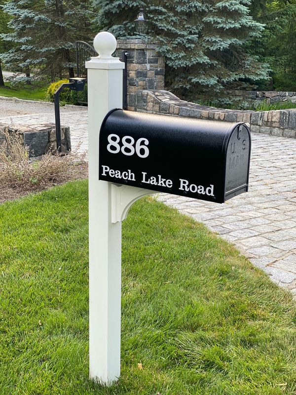 Mr. Mailbox Combo 4 - Mailbox w/ Black, Bronze or White Aluminum Post & Installation