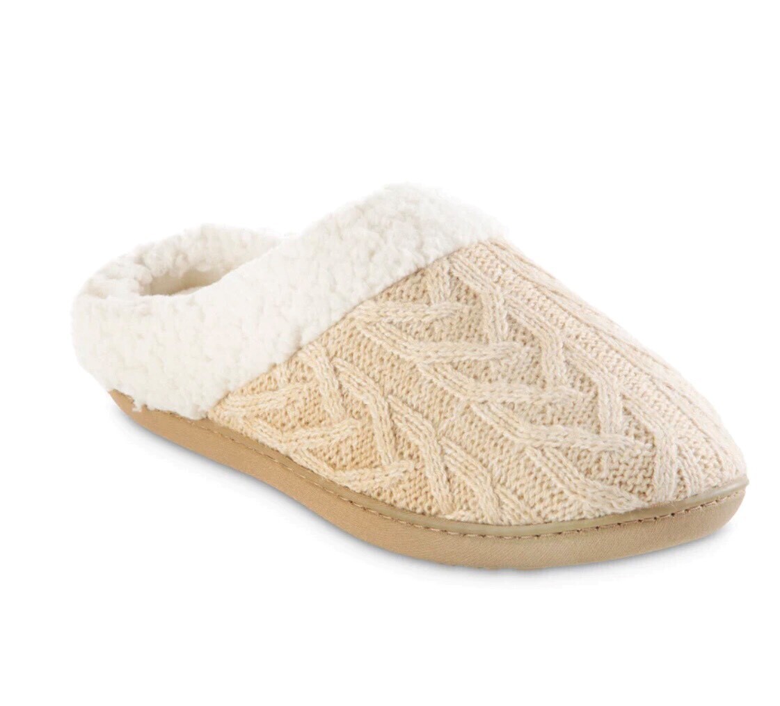 ISOTONER CABLE KNIT SLIPPER - SAND