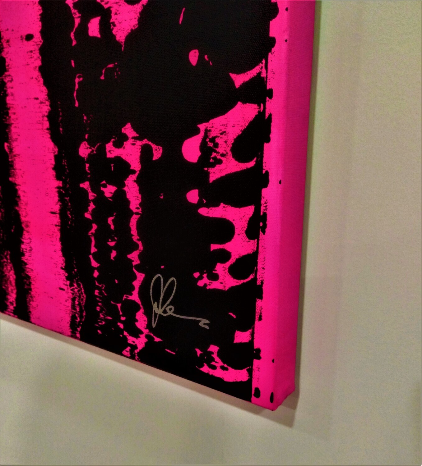 Neon Pink