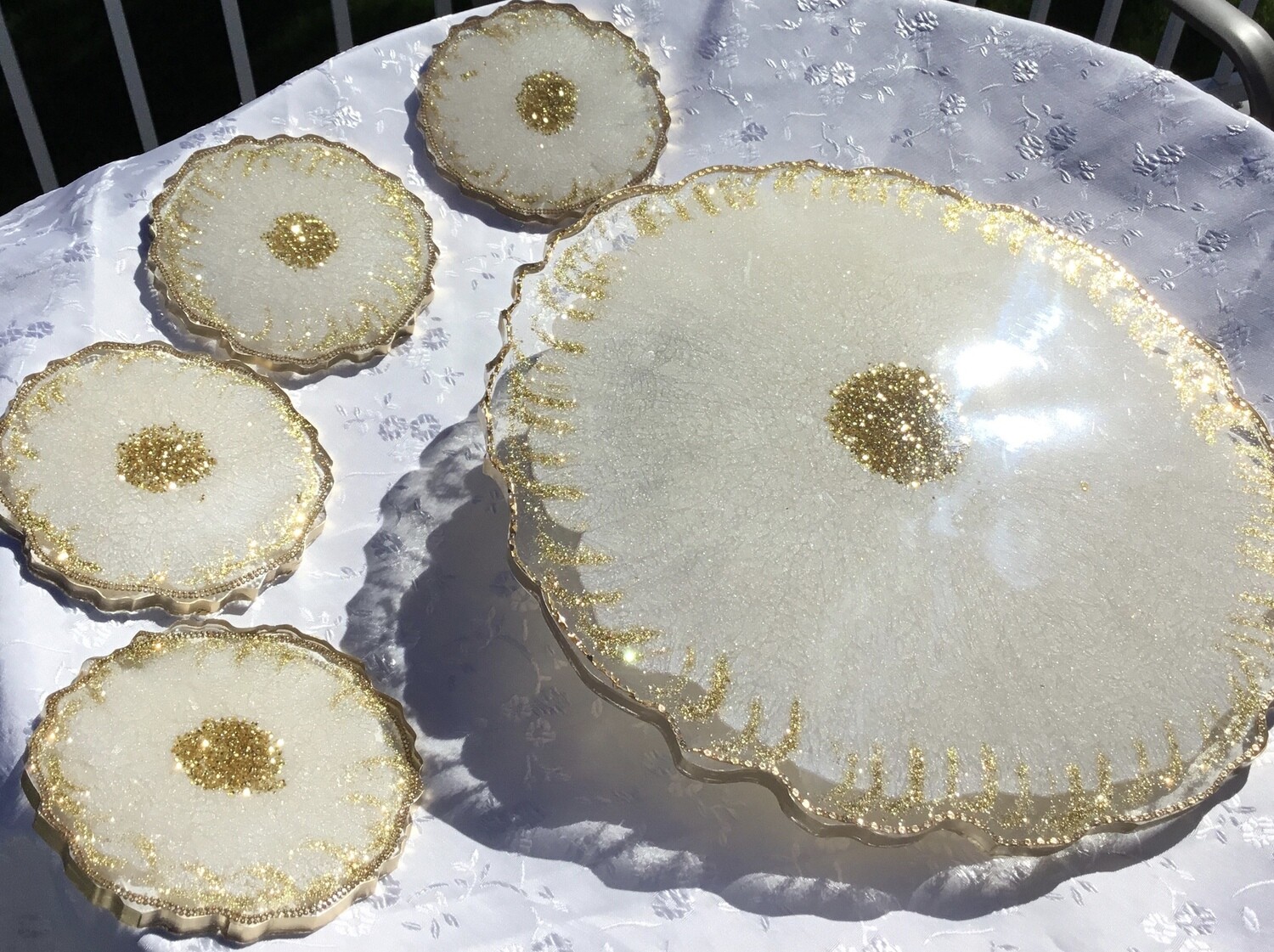 (SOLD)Gold with the Flow - Resin Tray and 4 Coasters