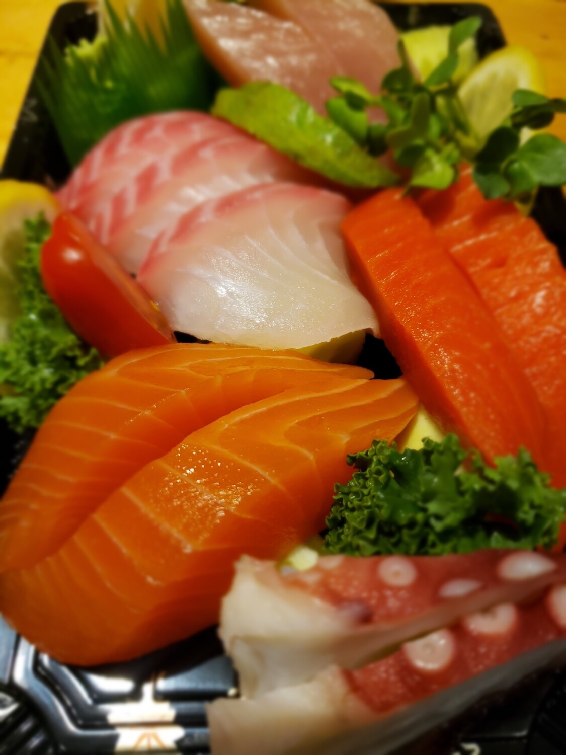 Assorted Sashimi (10pcs)