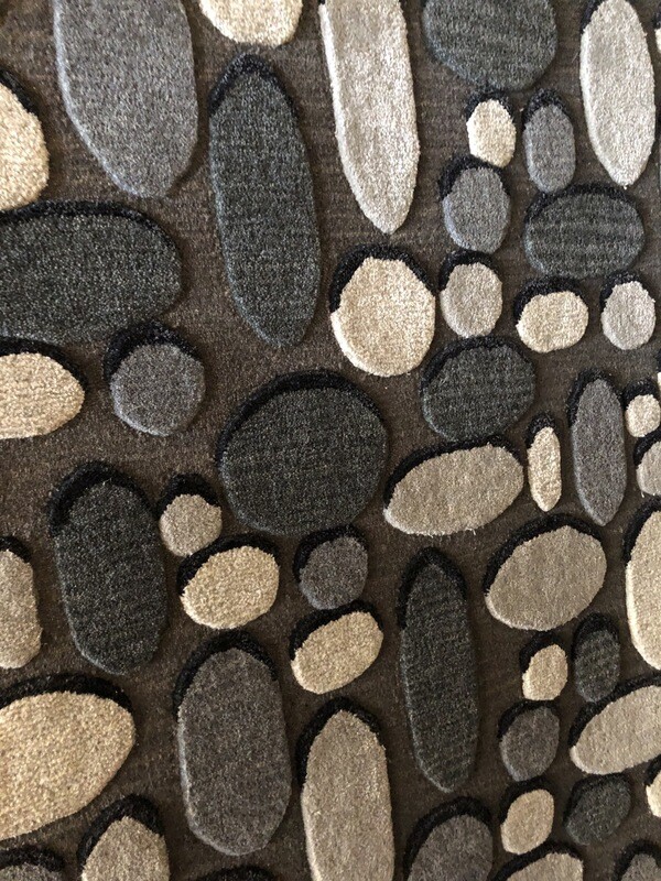 Area Rug 5’ X 8’