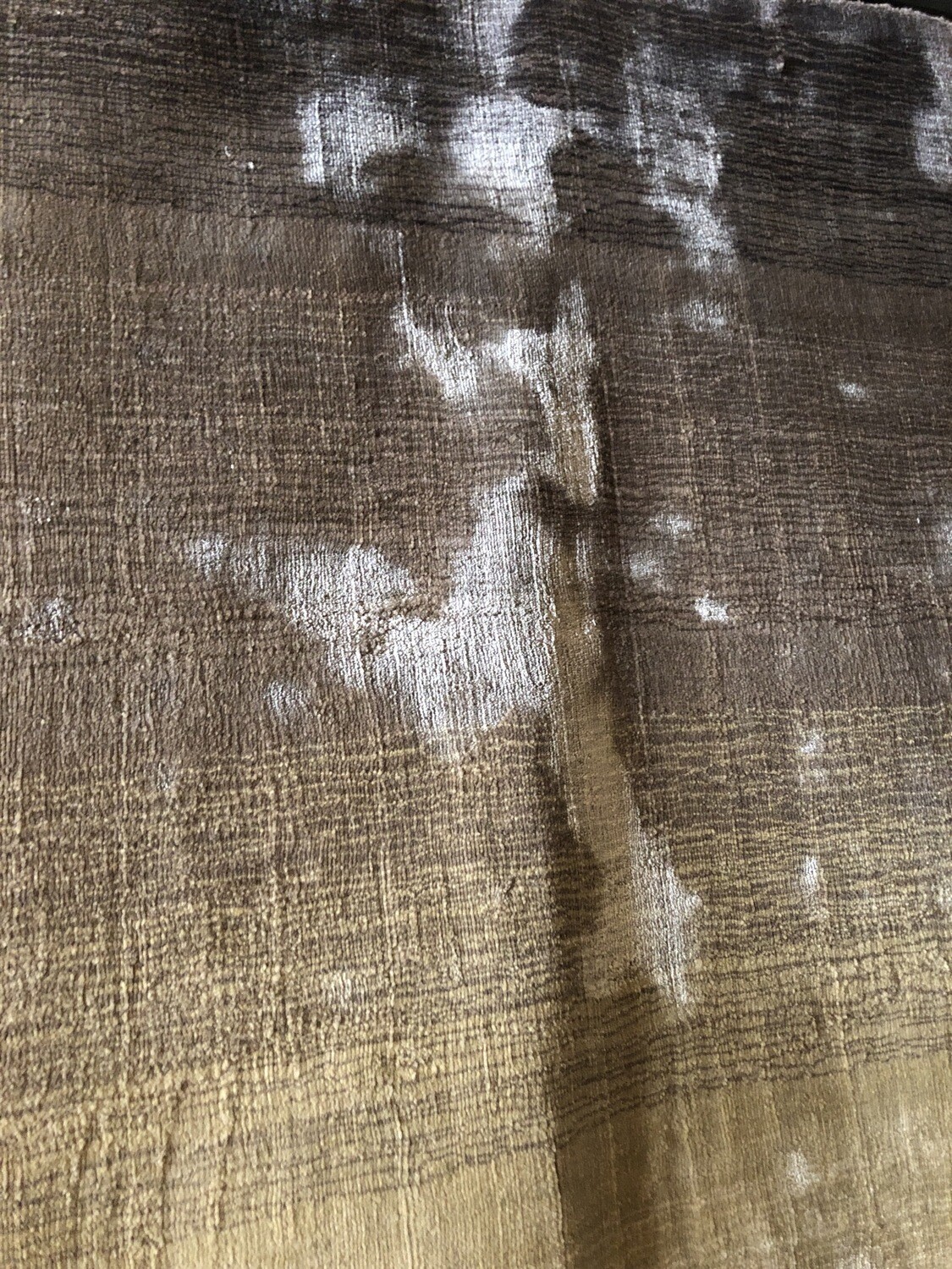 Area Rug 5’ X 8’