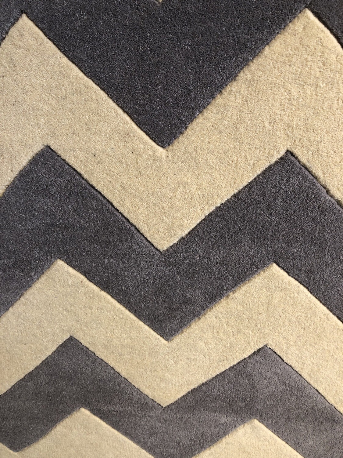 Area Rug 5’ X 8’