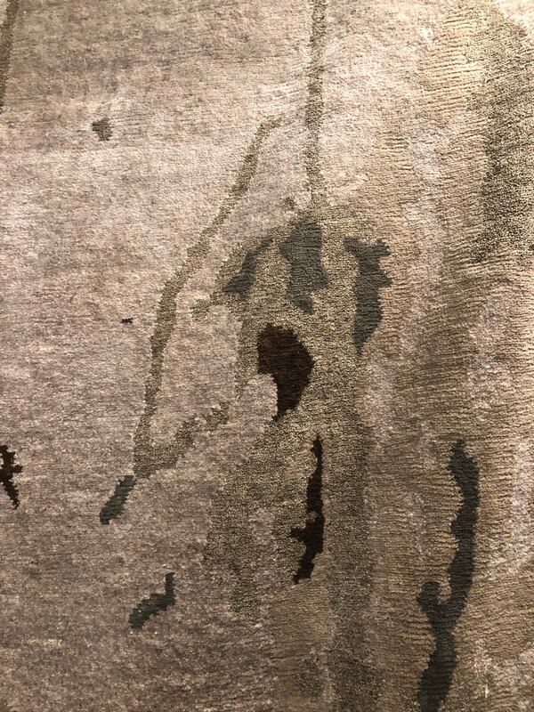 Area Rug 6’ X 9’