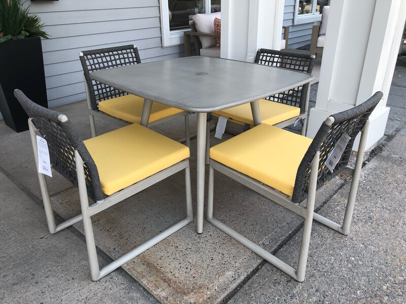 Ratana, Dining Set Of 5