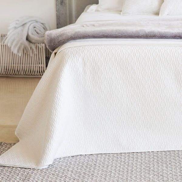 Diamond Coverlet, 100% Cotton