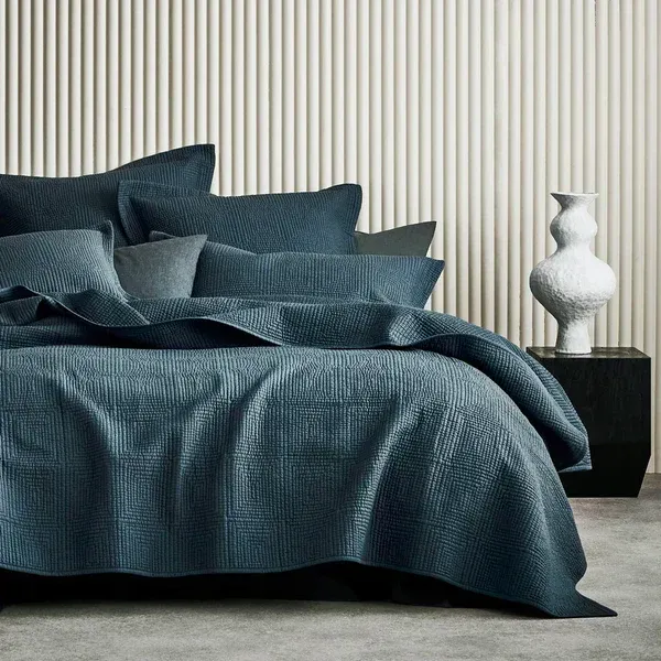Grid Coverlet, 100% Cotton