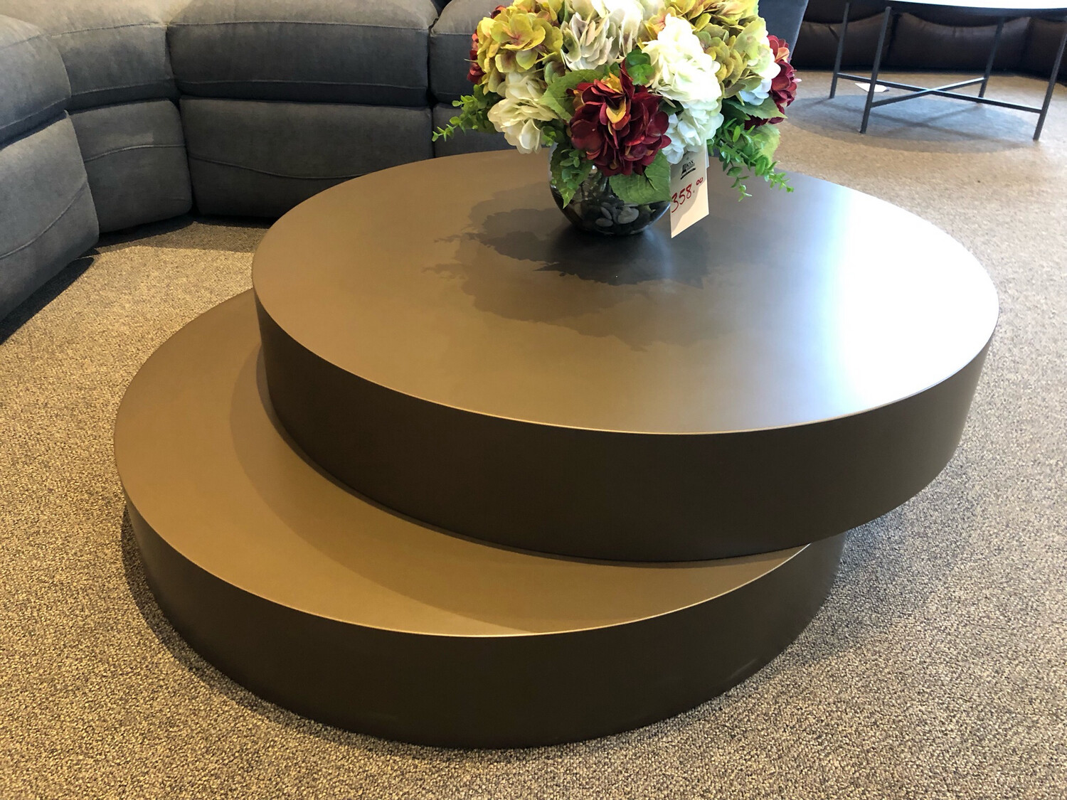 Cento Cantilevered Cocktail Table