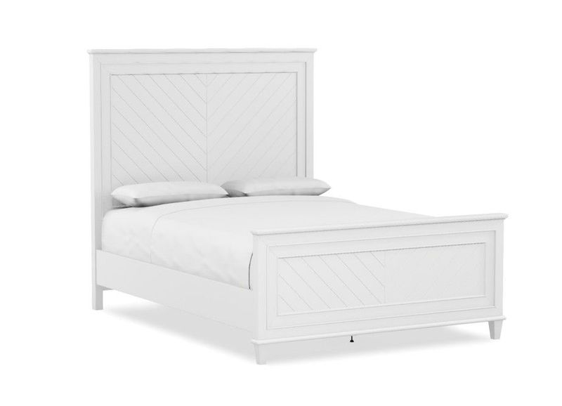 Lakeridge Queen Panel Bed