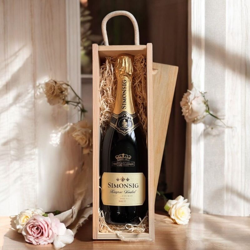 Simonsig Kaapse Vonkel Brut Classic, South Africa (VG) - 1 Bottle Gift