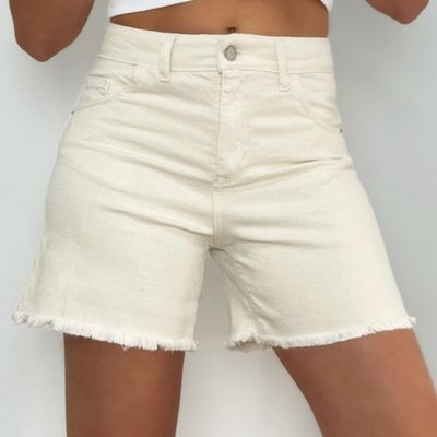 short SUECIA crudo