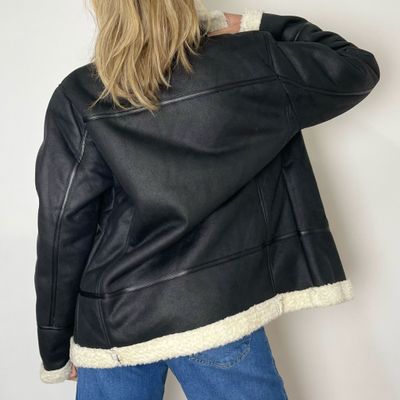 SNOW  -  campera eco cuero con corderito