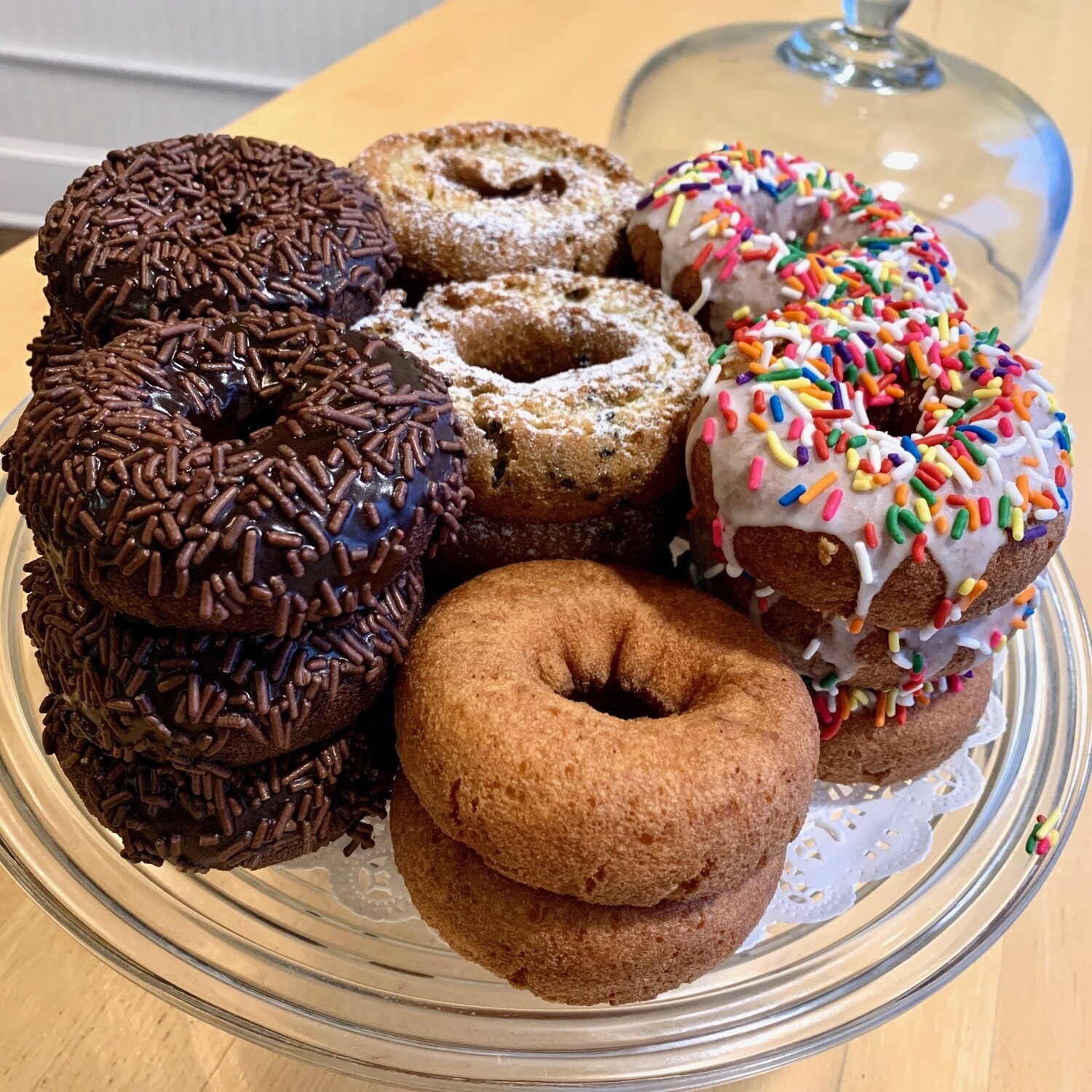 Doughnuts / 6 assorted