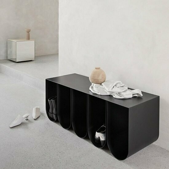 Curved Bank - Black