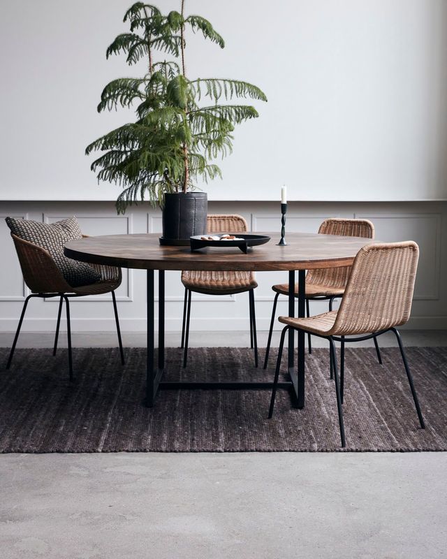 Esstisch Kant dia. 160cm Esstisch Kant dia. 160cm