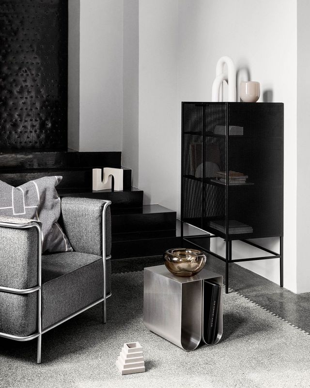 Curved Side Table | Stahl Curved Side Table | Stahl