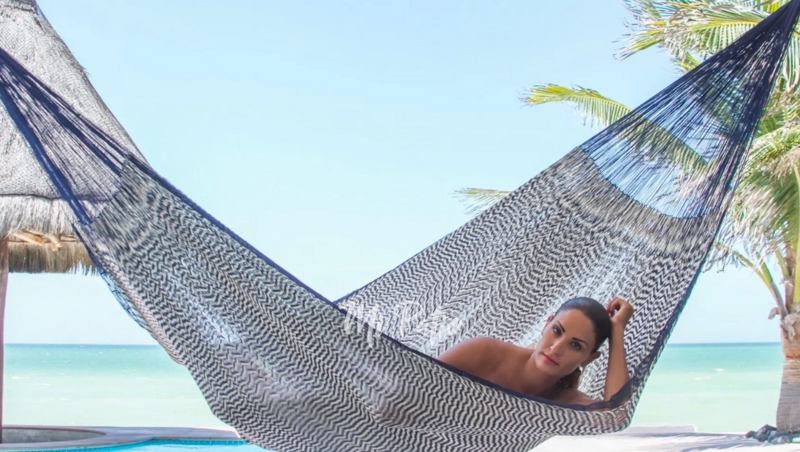 Maya Espuma Extra-Large Hammock for up to three Persons Maya Espuma Extra-Large Hammock for up to three Persons