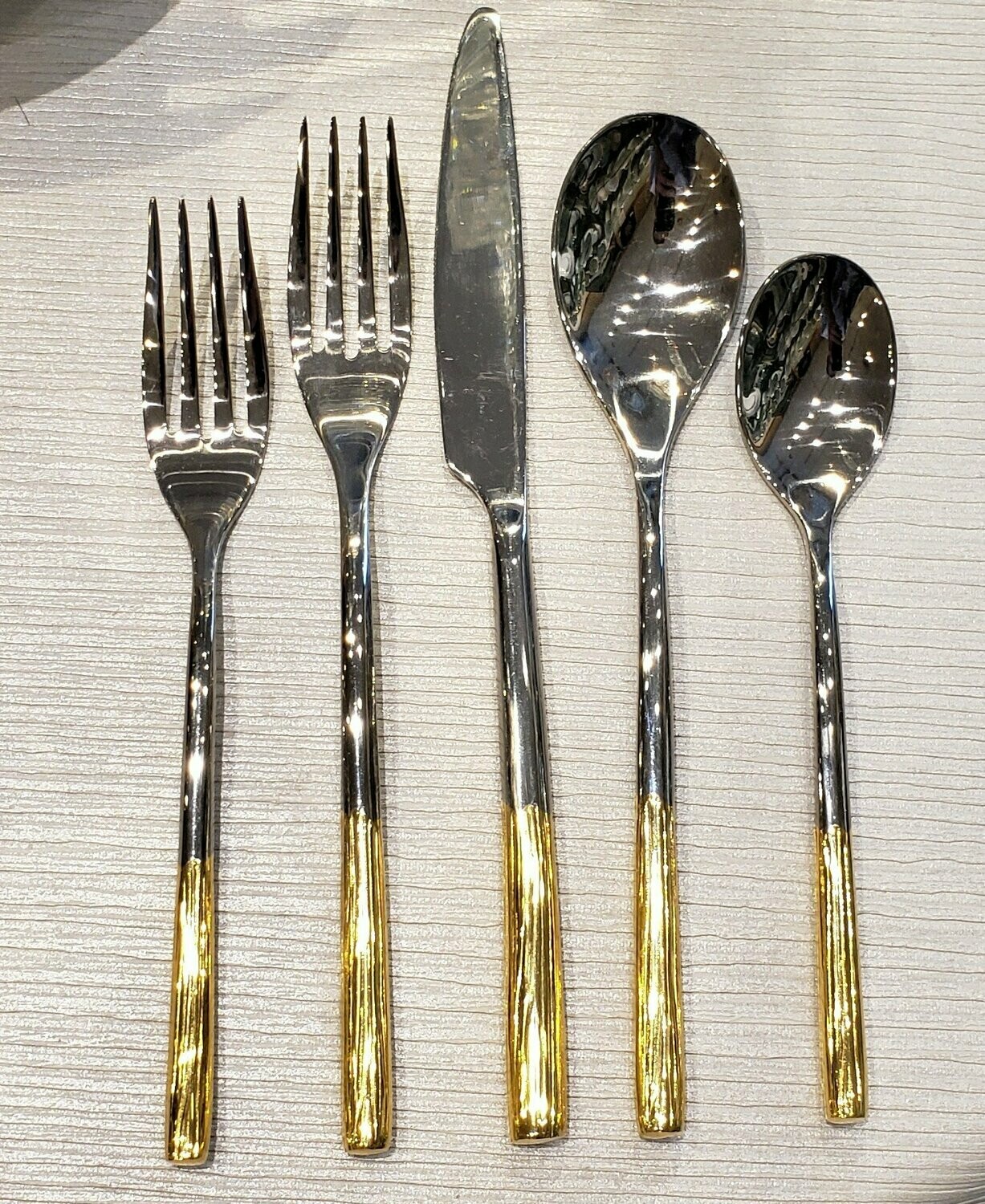 Linear Gold Tip - Service for 4