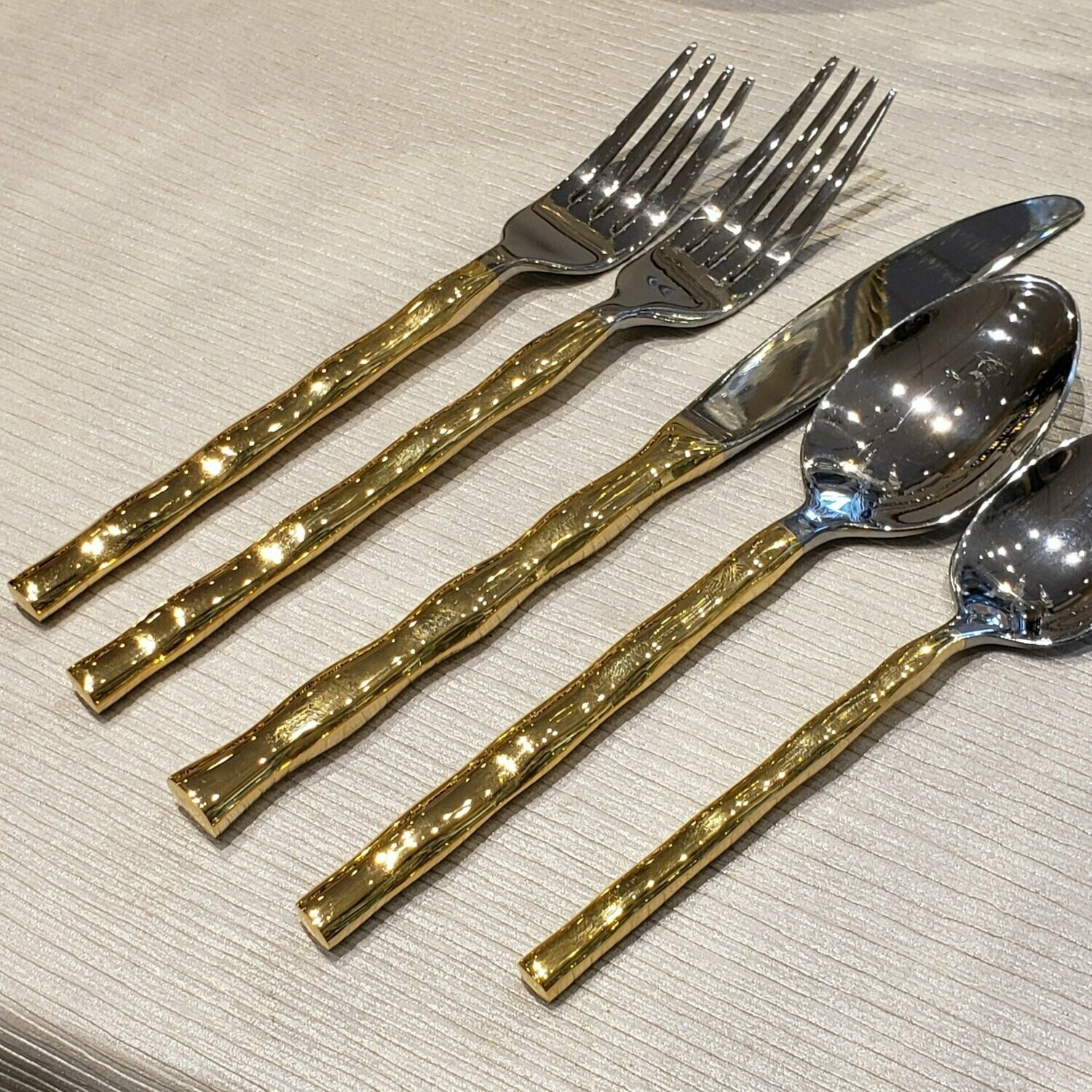 Calypso Gold Shiny Handle - Set of 4