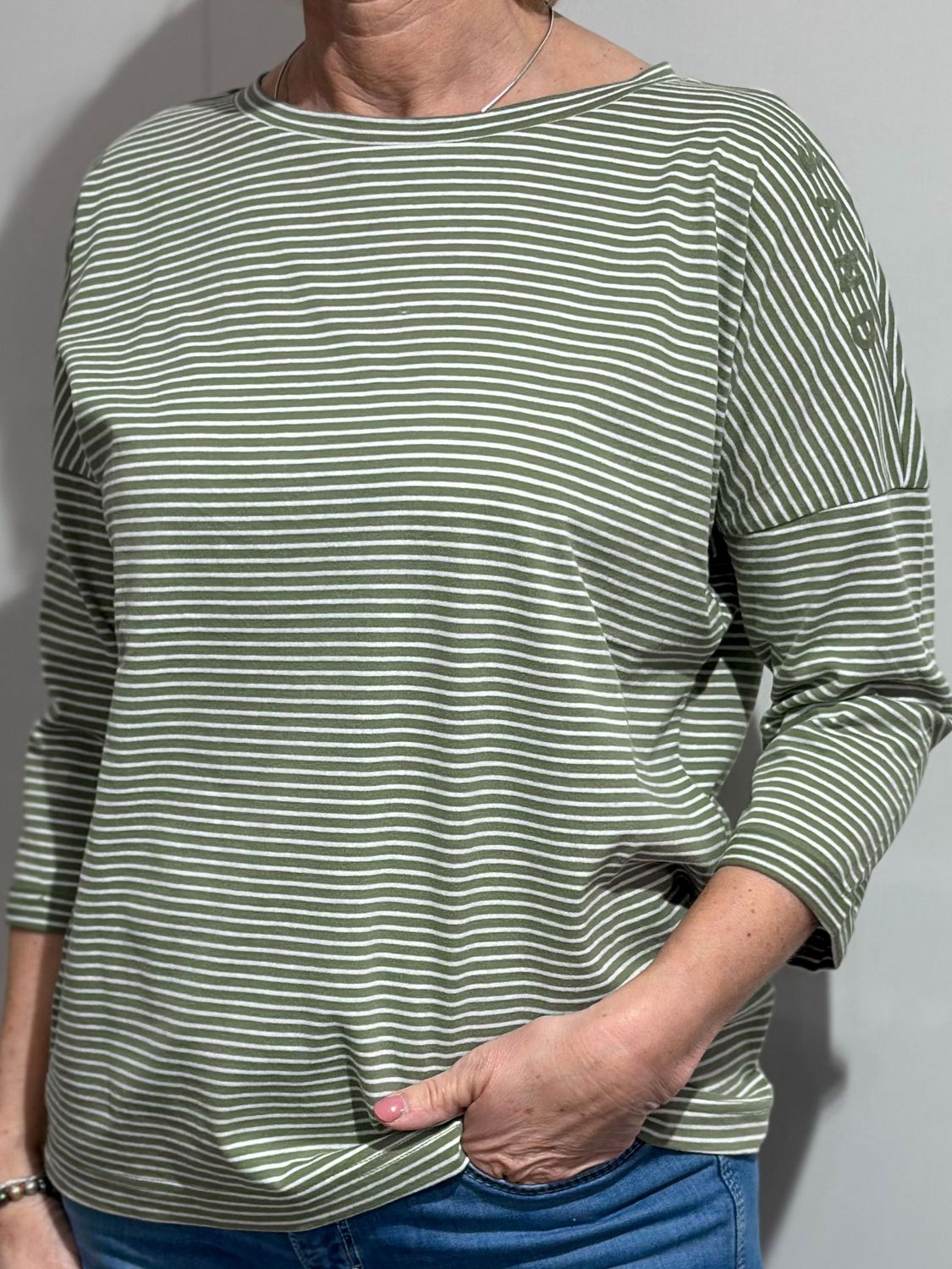 Shirt - Veera - Green Leaf/Cloud White - Elbsand Shirt - Veera - Green Leaf/Cloud White - Elbsand