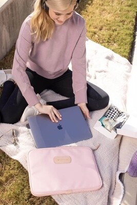 Jon Hart 15” Computer Case