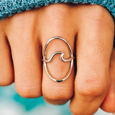 Puravida Wave Ring