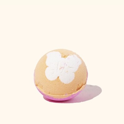 Musee Butterfly Kisses Bath Bomb