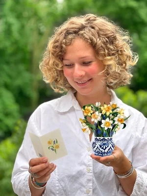 Freshcut Paper English Daffodil