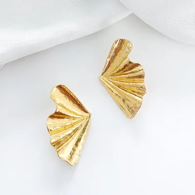 Mila Gold Fan Earrings