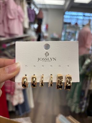 JOSSLYN Round Pearl Hoop Trio