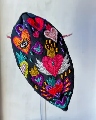 PRIA Heartfelt Eyes Adjustable Headband