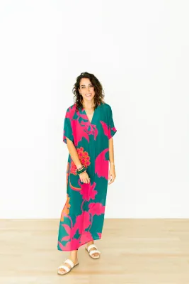 W&amp;W Majesty V-Neck Dress OS