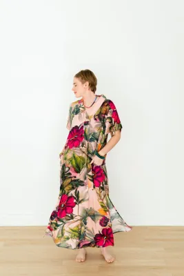 W&amp;W Kensington Floral V-Neck Dress OS