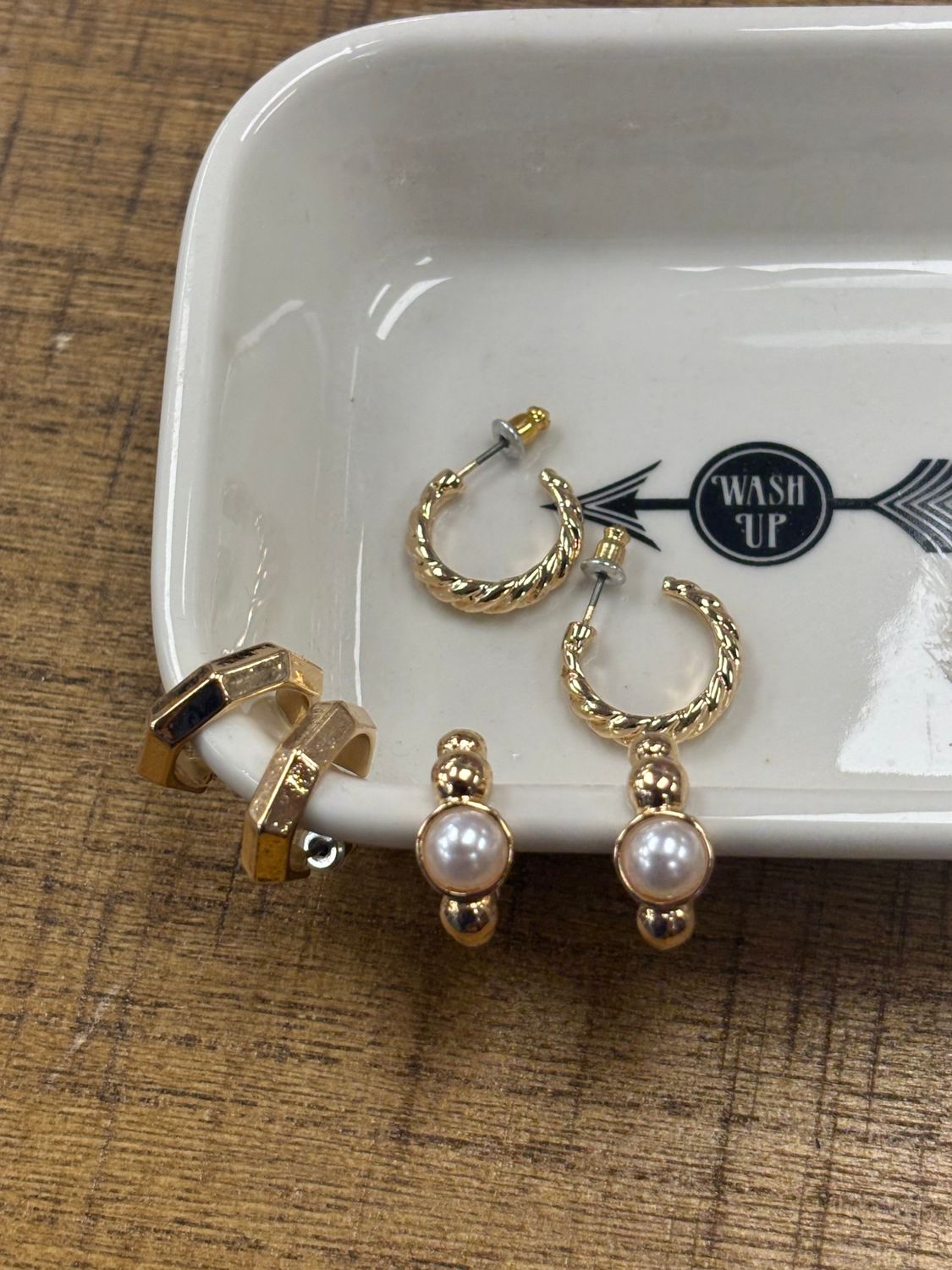 JOSSLYN Trio Hoop Mini Huggie