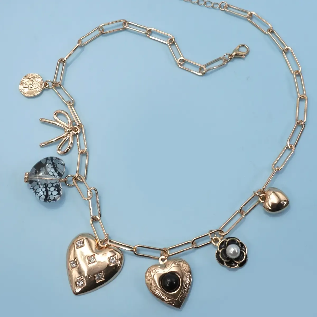 JOSSLYN Lace Heart Flower Necklace