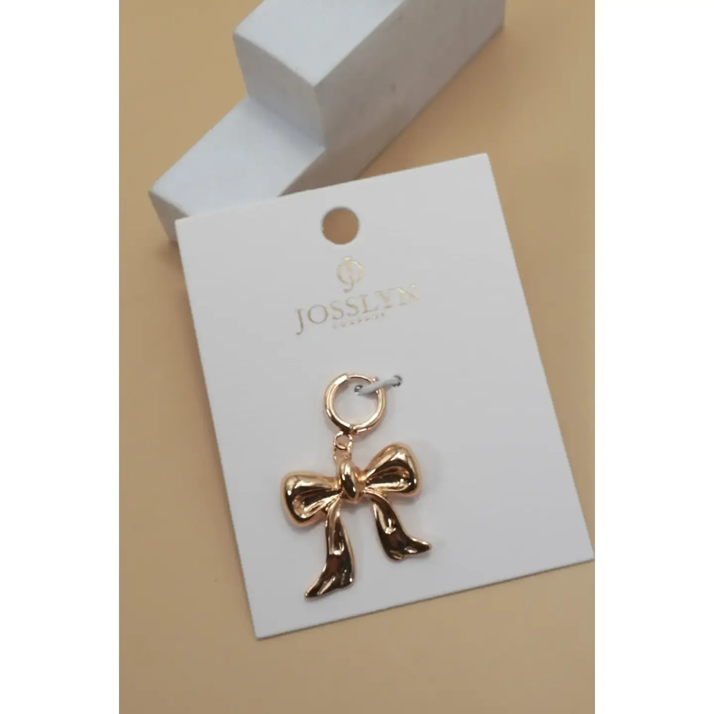 JOSSLYN Bow Charm